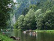 przeprawa łódką - szlak na Sokolicę